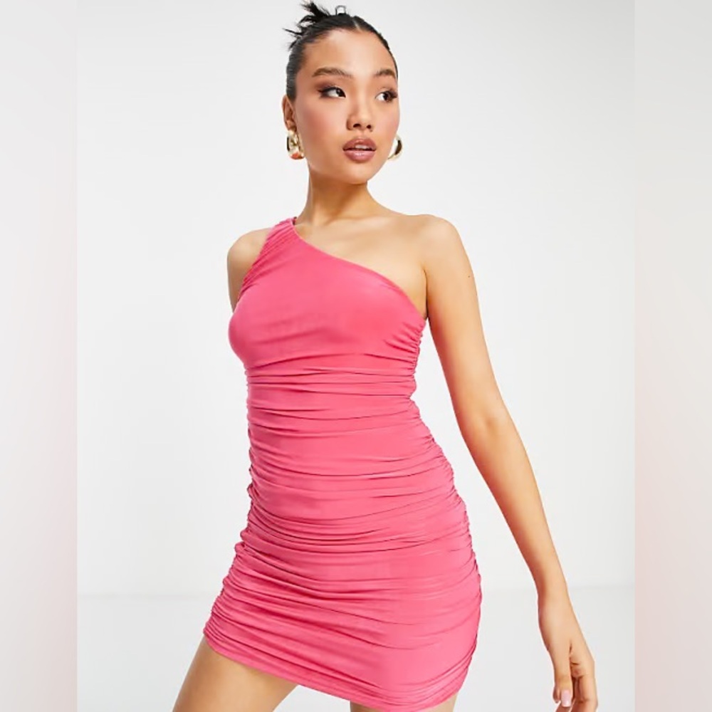 AMTIOUS One-Shoulder Pink Dress